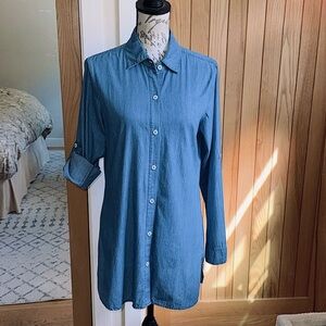 Tommy Bahama Lightweight Chambray Button Up, Beach Cover Up Boyfriend Shirt. S